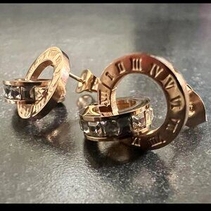 Rose Gold Circles Cross Stud Earrings for Woman Roman Numerals Zirconia